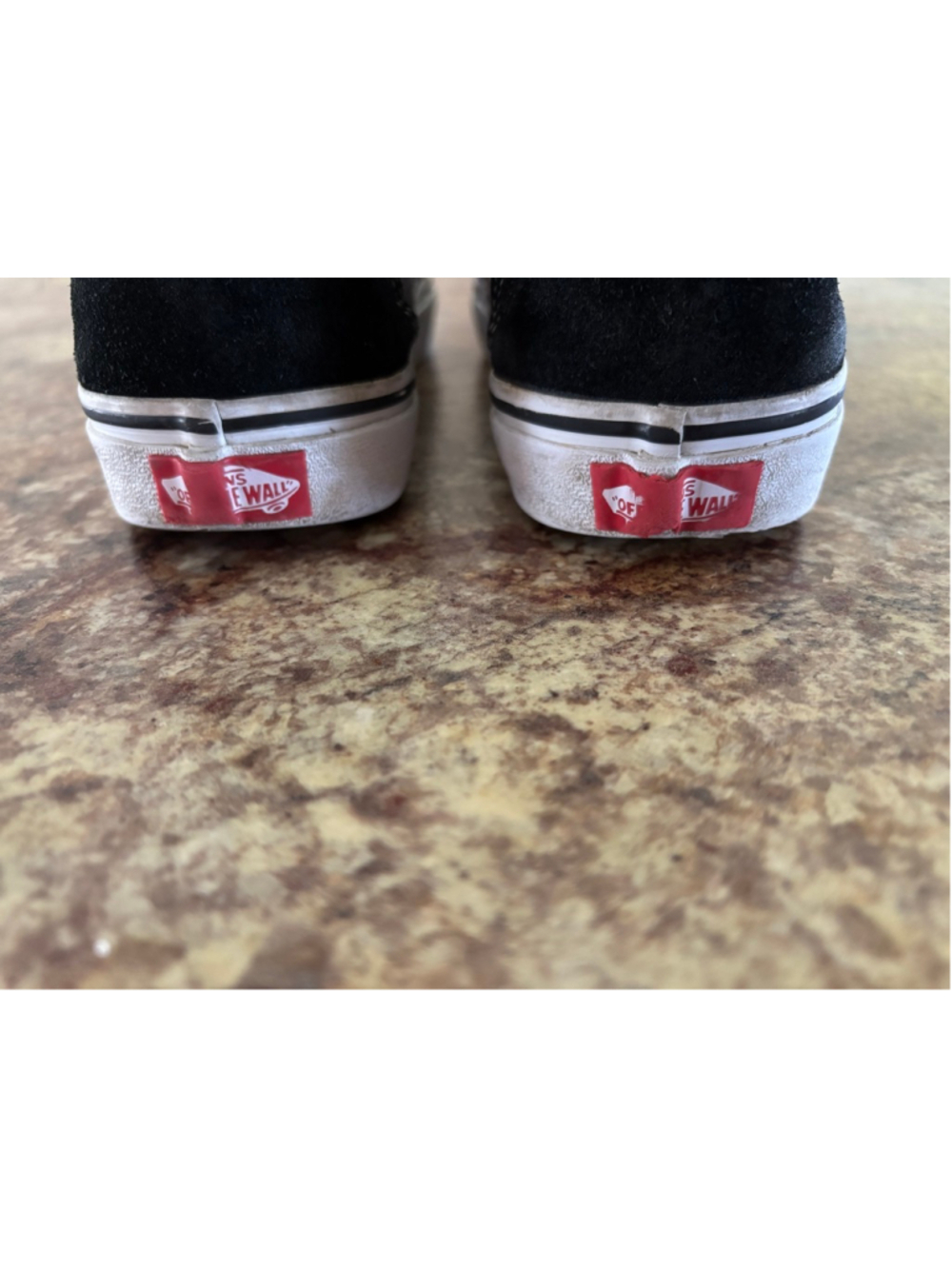 Vans Old Skool Black White Men’s 6.5 Women’s 8 Classic Skate Shoes - Picture 8 of 9